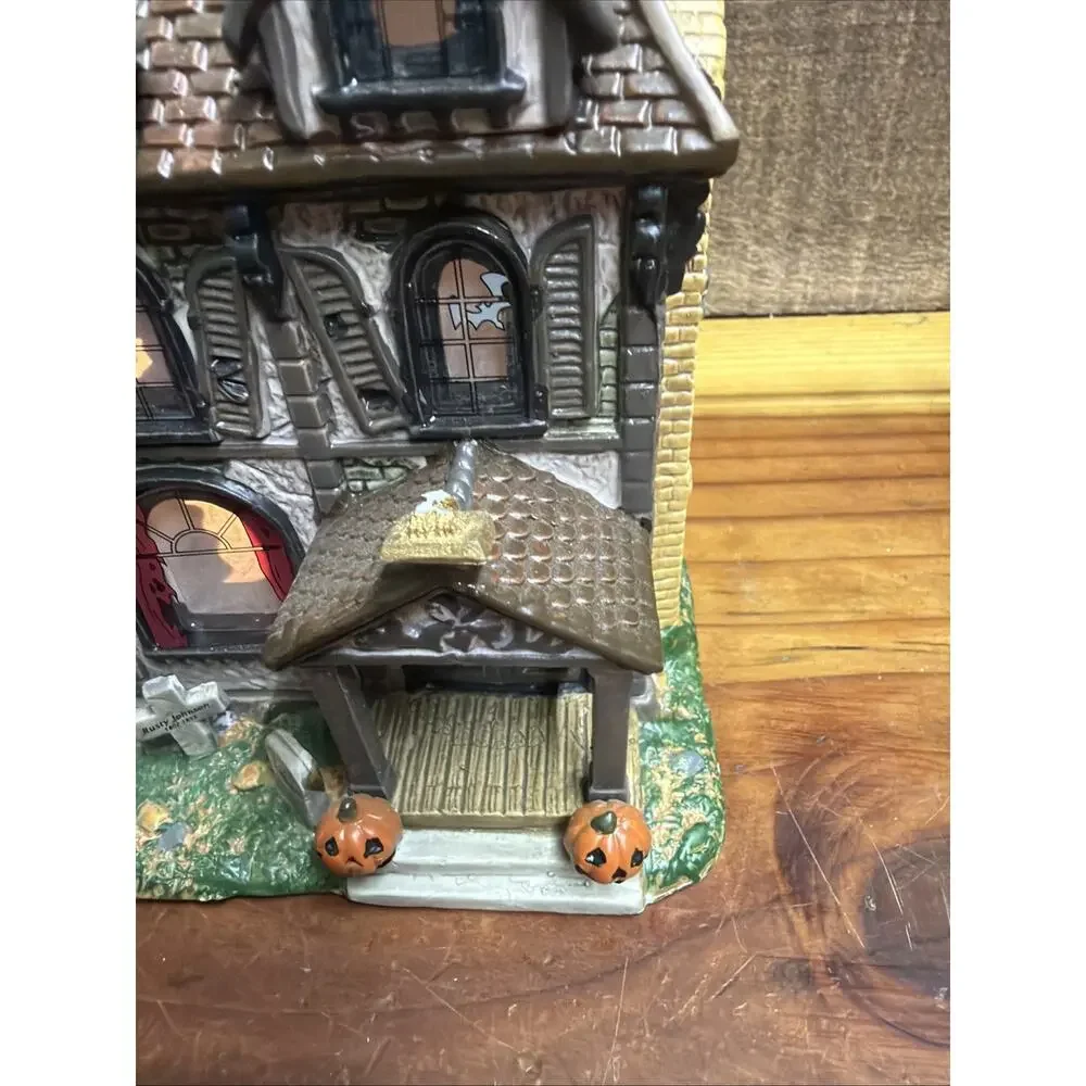 Lemax Spooky Town Halloween Alford Mansion Illuminated Haunted House-flaws